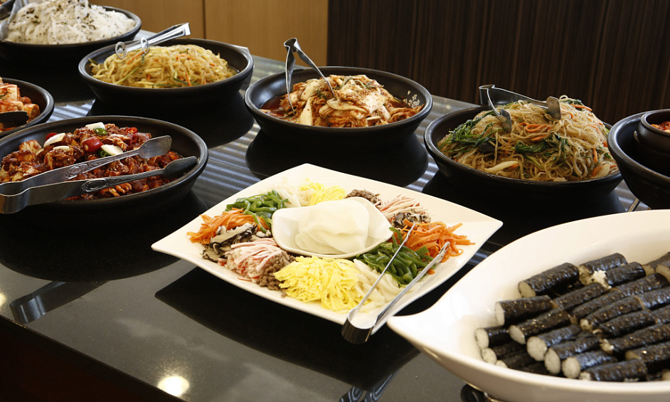 Grand Restaurant De Barbecue Japonais Dans Un Emplacement De Premier Choix Sur La Côte Nord - (Cml 11235) À Vendre 1