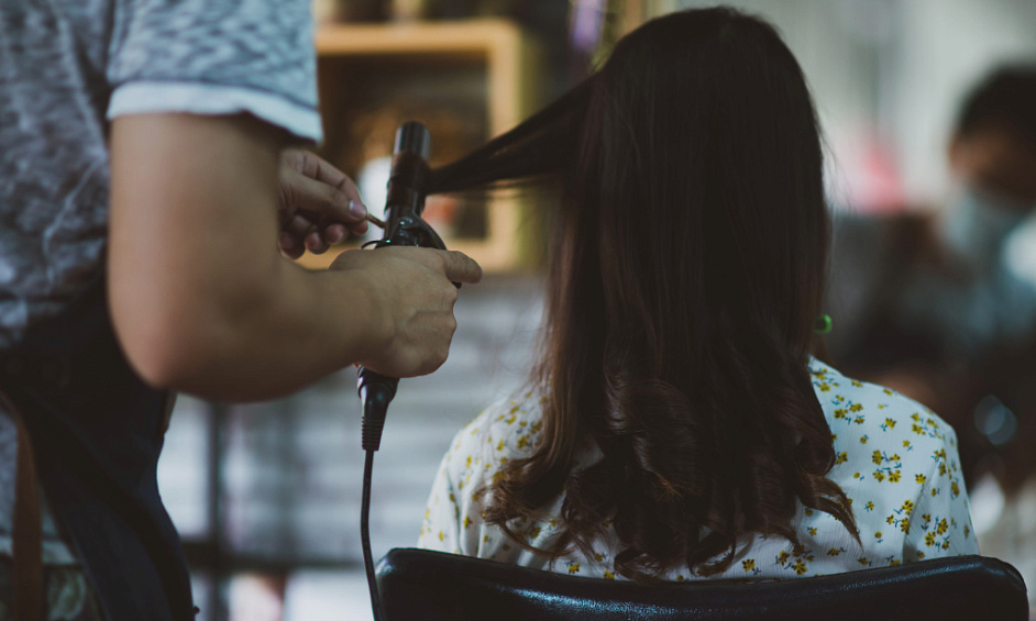Salon De Coiffure Boutique Chic À Vendre - Idéal Pour Un Styliste Prêt À Prendre Les Rênes (11350) 1