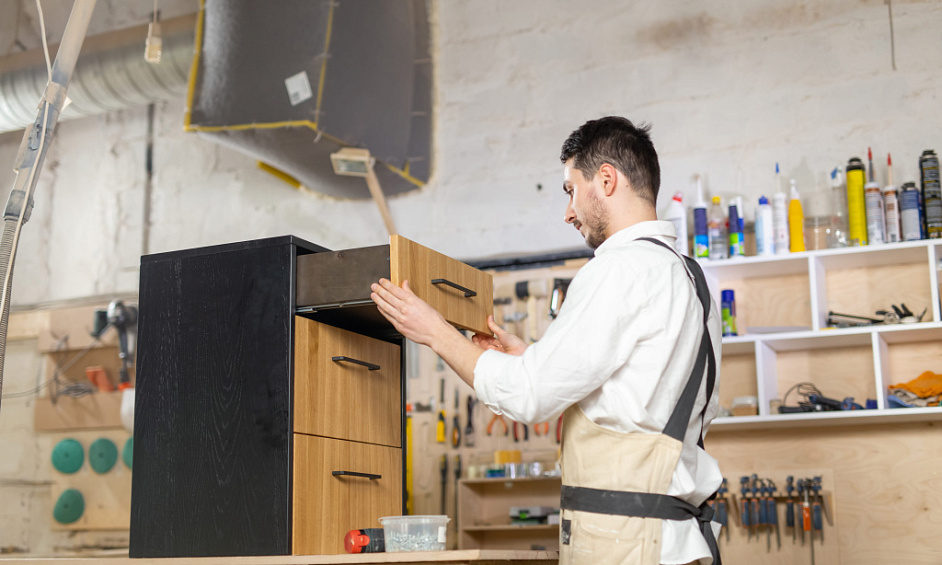Ébénisterie Du Secteur Manufacturier, Entreprise De Longue Date Et Rentable - (Cml 11533) À Vendre 1 Ébénisterie Du Secteur Manufacturier, Entreprise De Longue Date Et Rentable - (Cml 11533) À Vendre 1